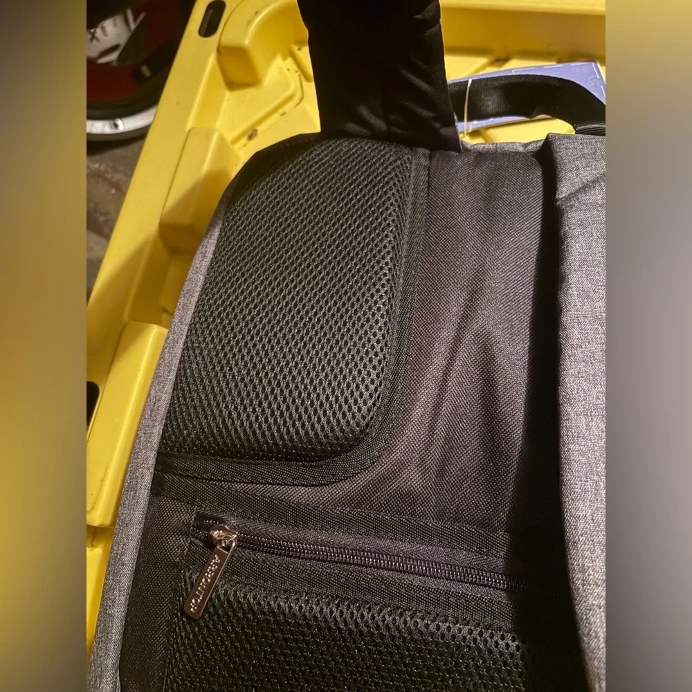 Laptop backpackk